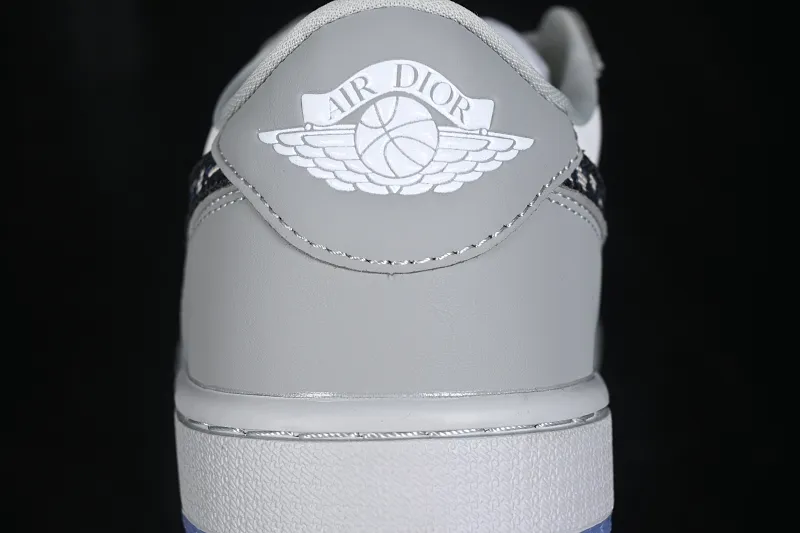 All categories Air Jordan Jordan series basketball shoes Air Jordan 1 Low Dior x Air Jordan 1 Low AJ1 Joe 1 Dior joint white gray low top CN8608-002